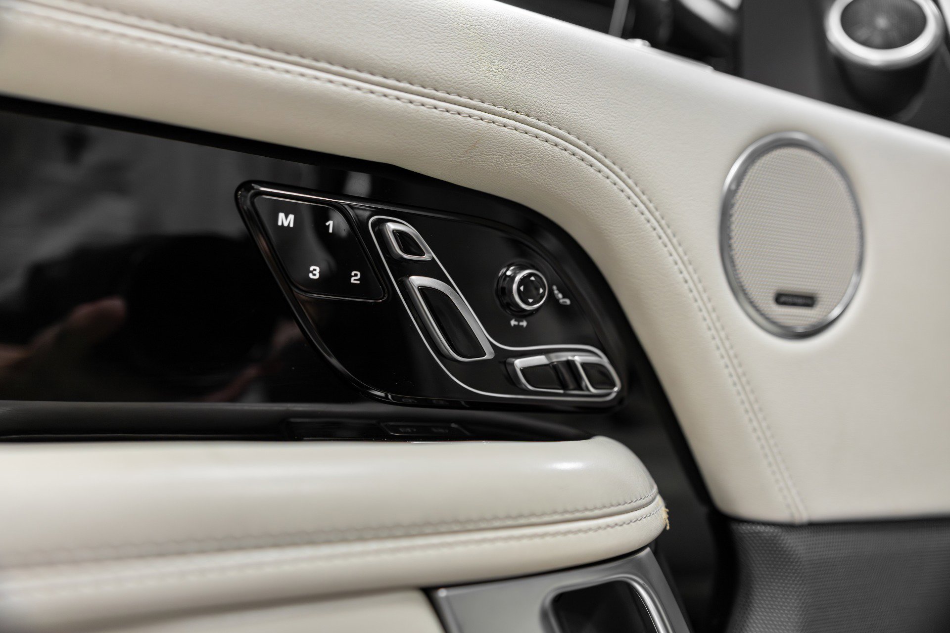 Used 2021 Land Rover Range Rover Westminster Edition image 49