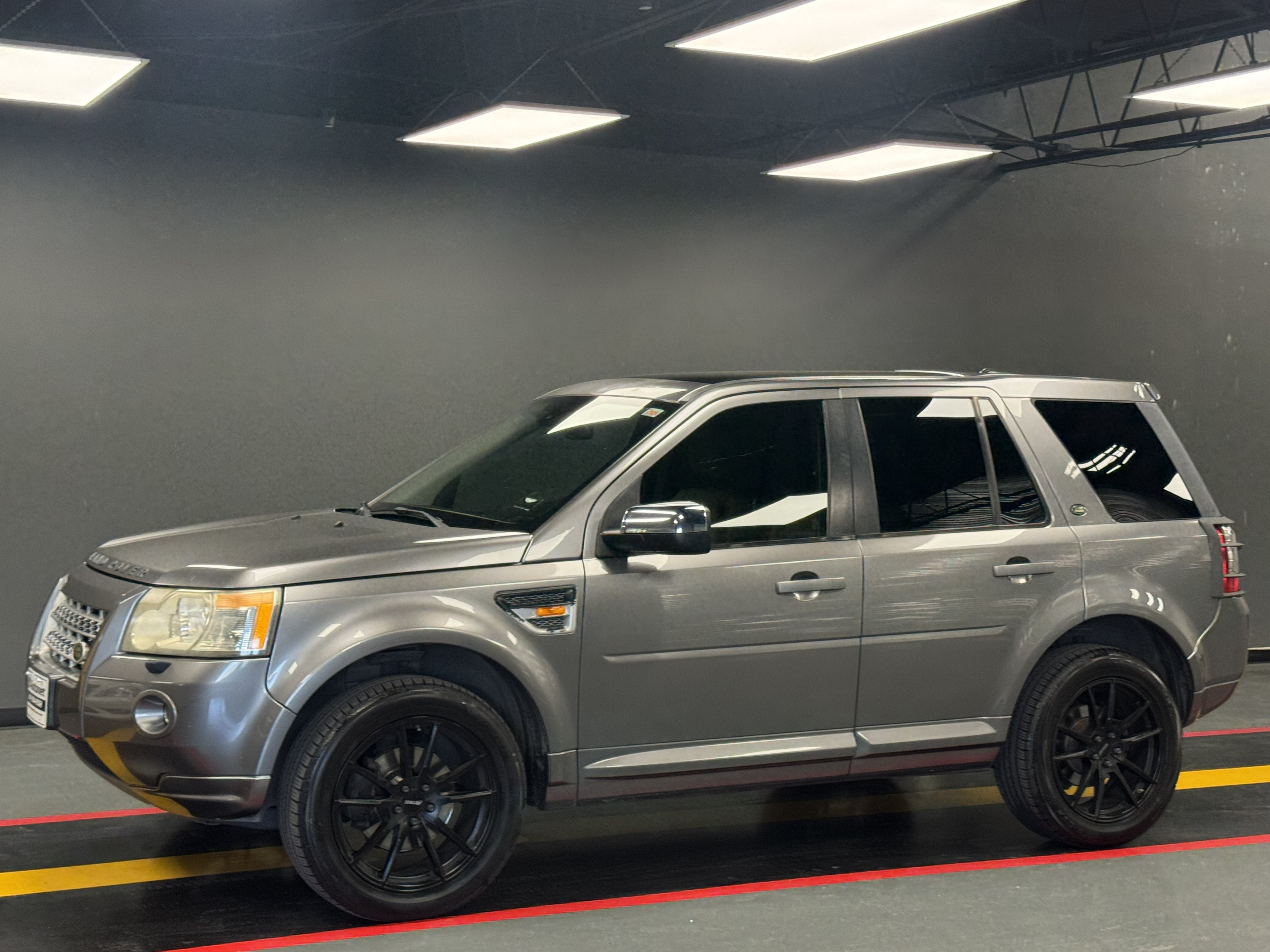Used 2008 Land Rover LR2 HSE AWD/4WD image 1