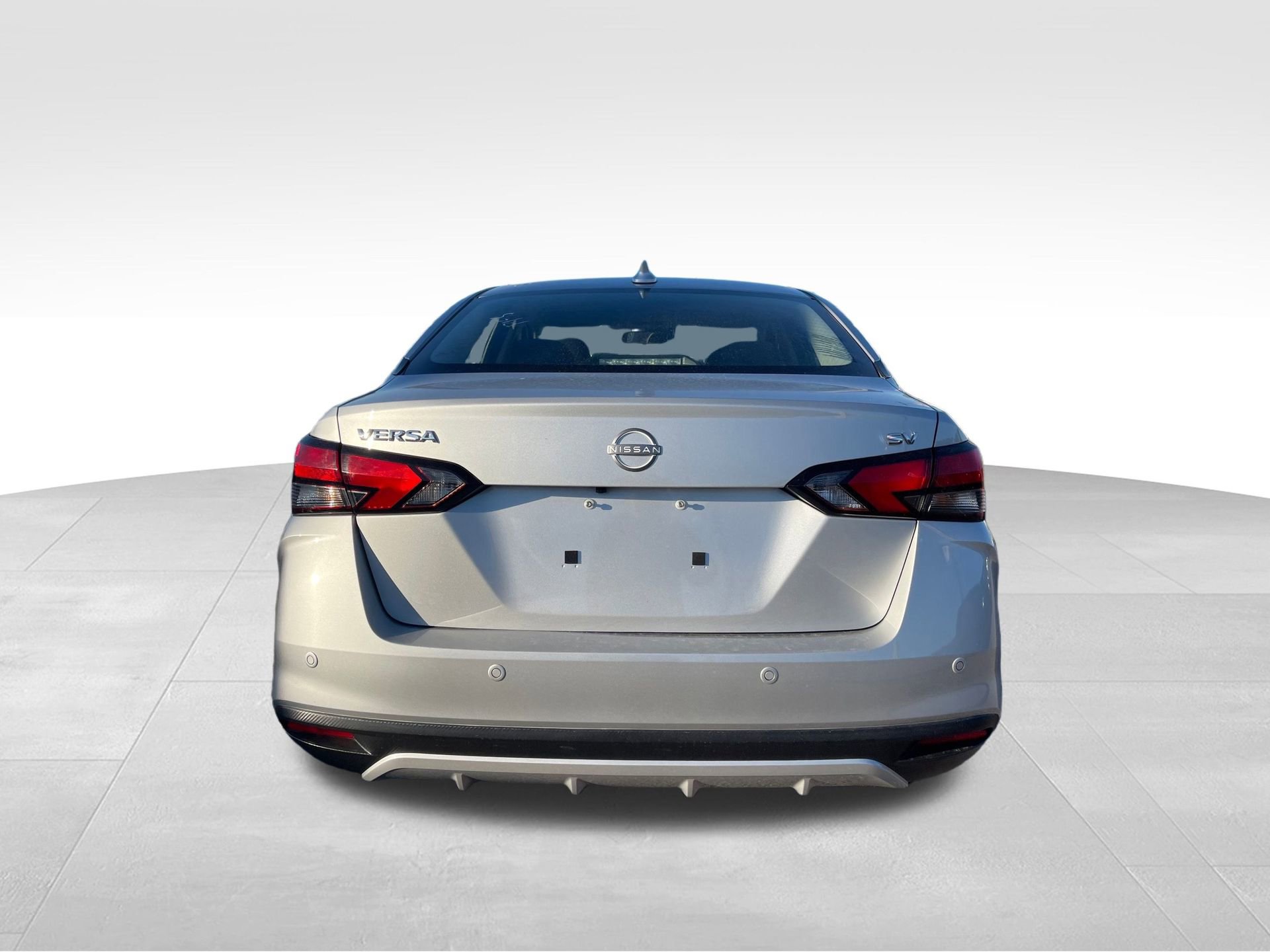 Used 2023 Nissan Versa SV image 7