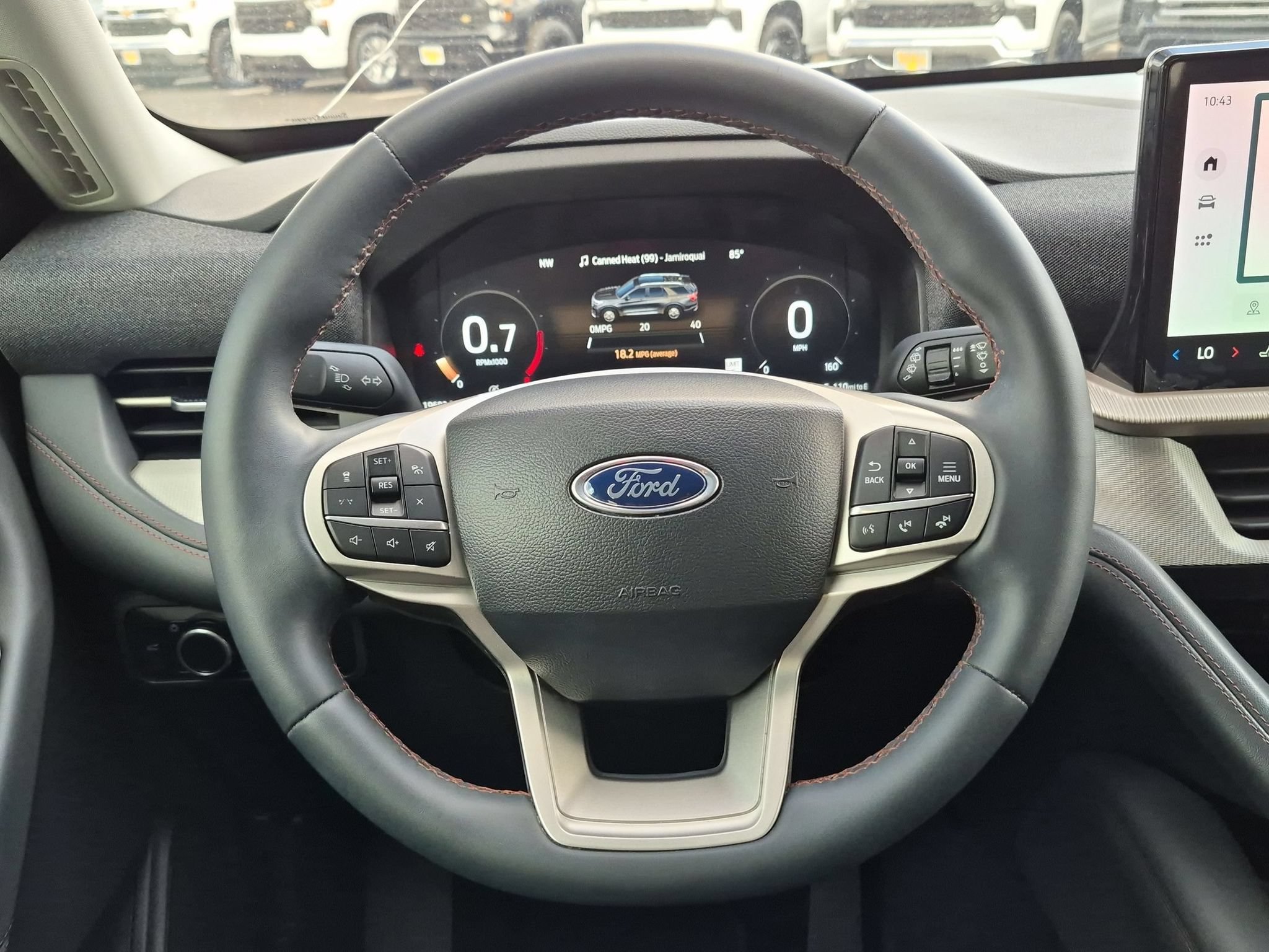 Used 2025 Ford Explorer Active RWD image 22