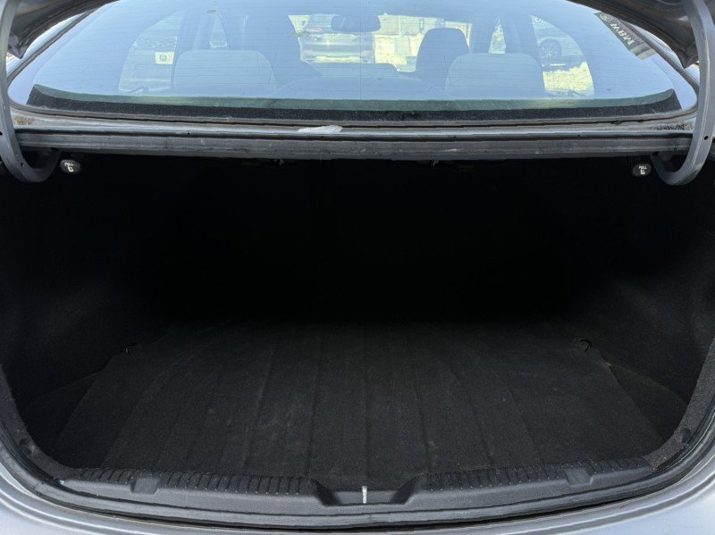 Used 2013 Hyundai Elantra GLS w/ Preferred Pkg image 28