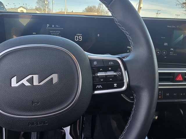 Used 2025 Kia Sorento S image 25