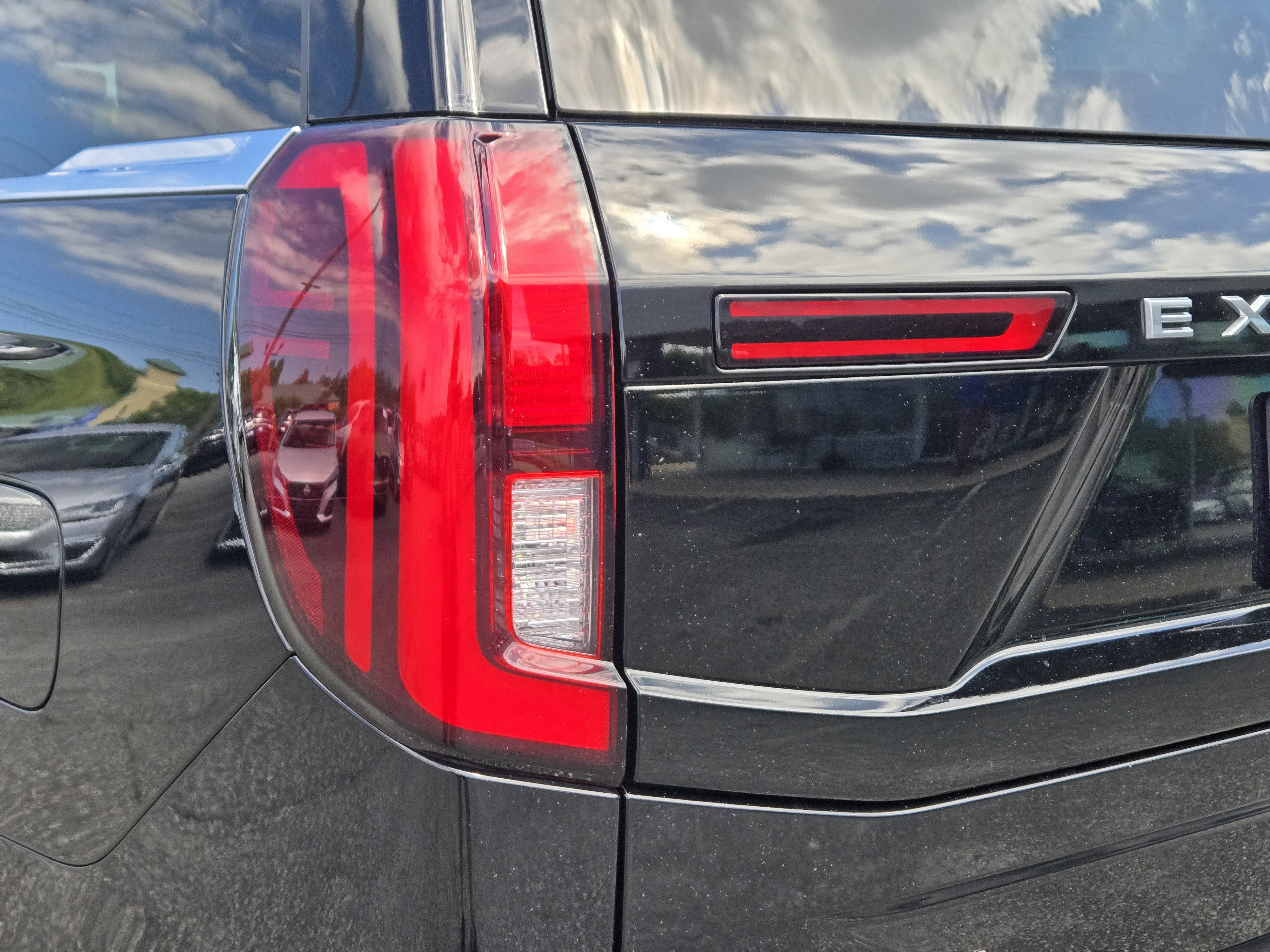 Certified 2025 Ford Expedition Platinum AWD/4WD image 10