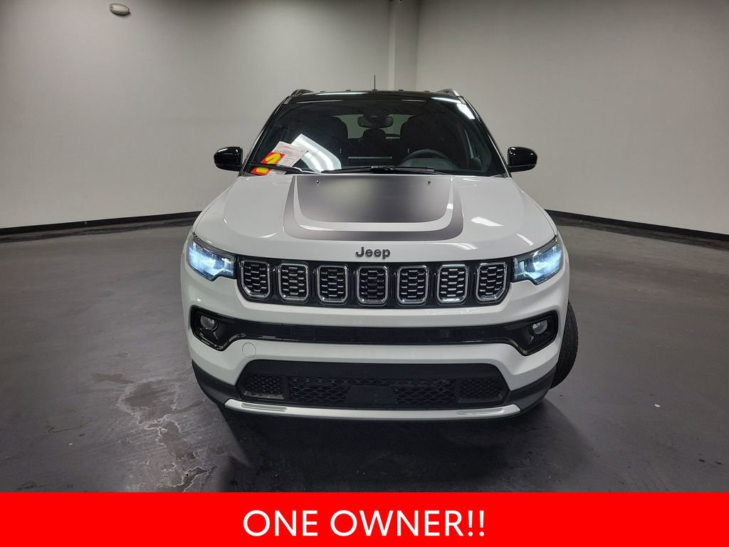 Used 2024 Jeep Compass Limited w/ Mopar Graphics Package AWD/4WD image 3