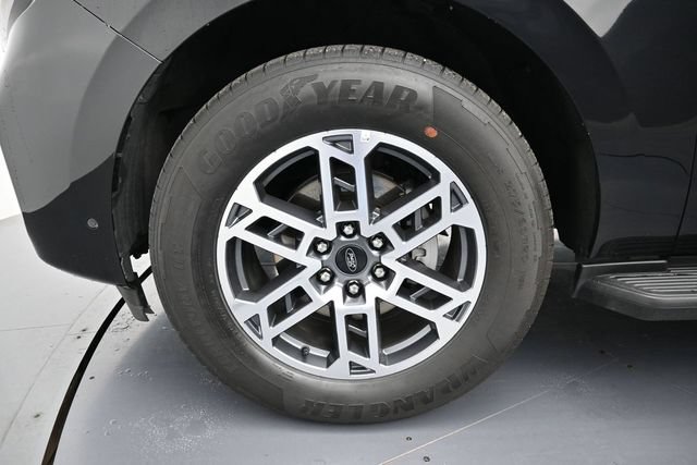 Certified 2025 Ford Expedition Active RWD image 10