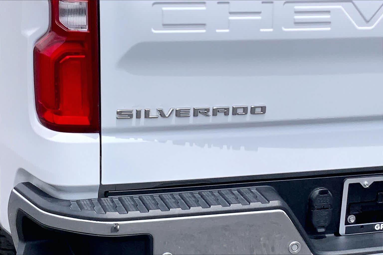 Used 2022 Chevrolet Silverado 1500 LTZ AWD/4WD image 10