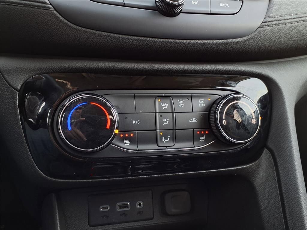 Certified 2023 Buick Encore GX Preferred w/ Cold Weather Comfort Package image 10