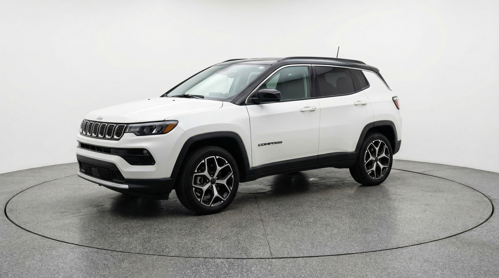 Used 2025 Jeep Compass Limited AWD/4WD image 3