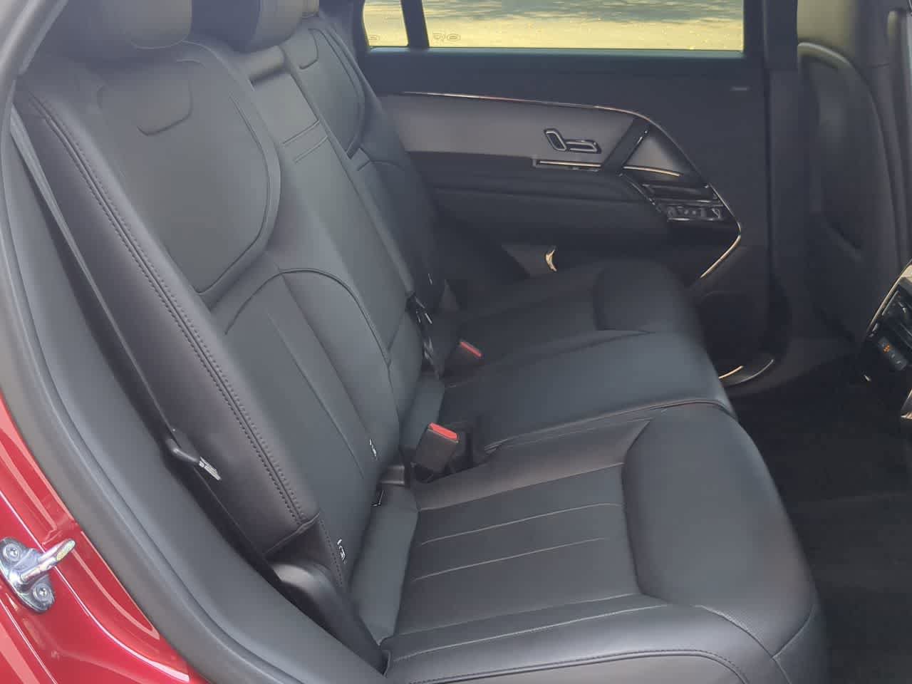 Used 2025 Land Rover Range Rover Sport SE AWD/4WD image 20