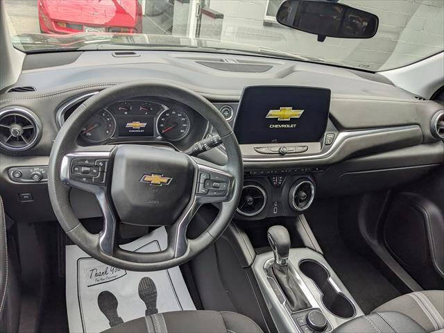 Used 2024 Chevrolet Blazer LT w/ Driver Confidence Package FWD image 12
