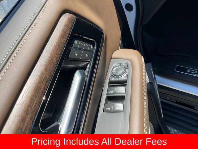 Used 2025 GMC Yukon Denali Ultimate AWD/4WD image 8