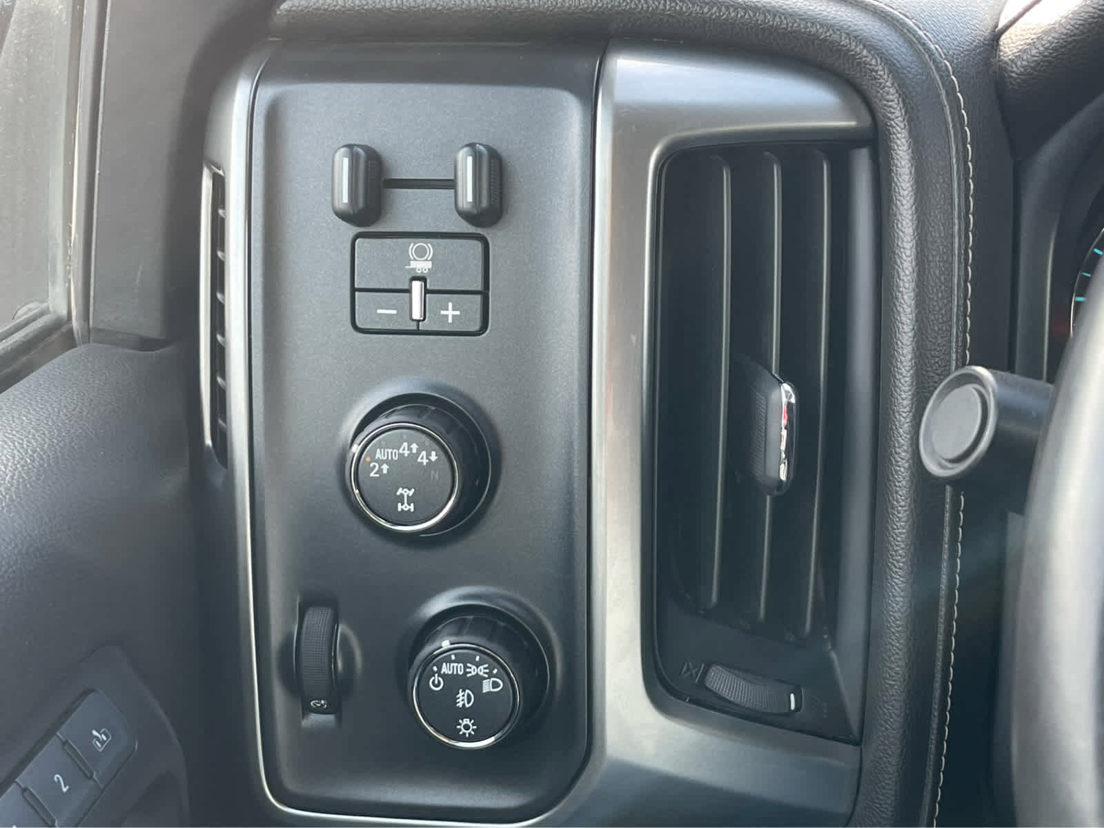 Used 2017 Chevrolet Silverado 1500 LTZ Z71 w/ LTZ Plus Package image 18