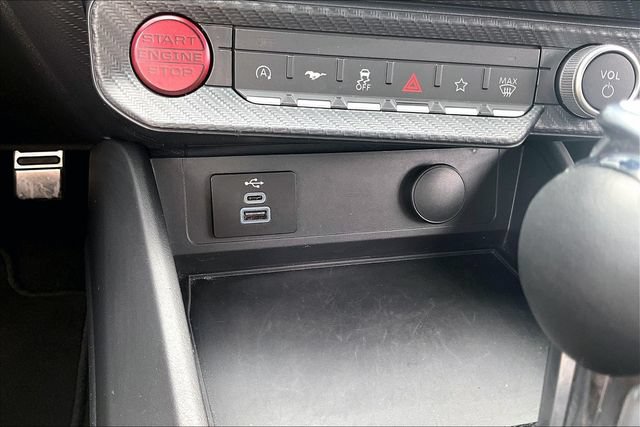 Used 2025 Ford Mustang Premium RWD image 31