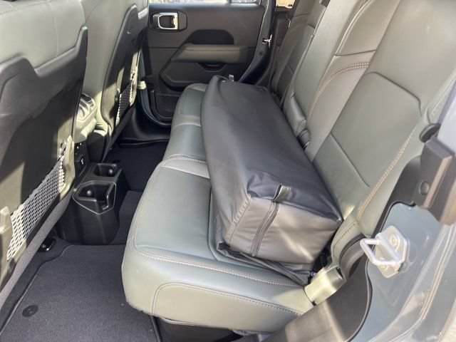 New 2026 Jeep Gladiator Mojave w/ Steel Bumper Group AWD/4WD image 14
