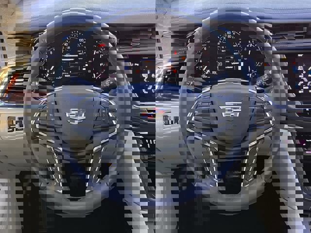 Used 2018 Cadillac XT5 Luxury w/ Driver Awareness Package image 14