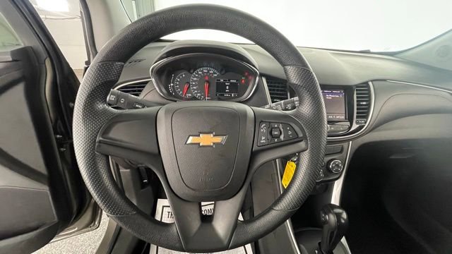 Used 2020 Chevrolet Trax LS image 36