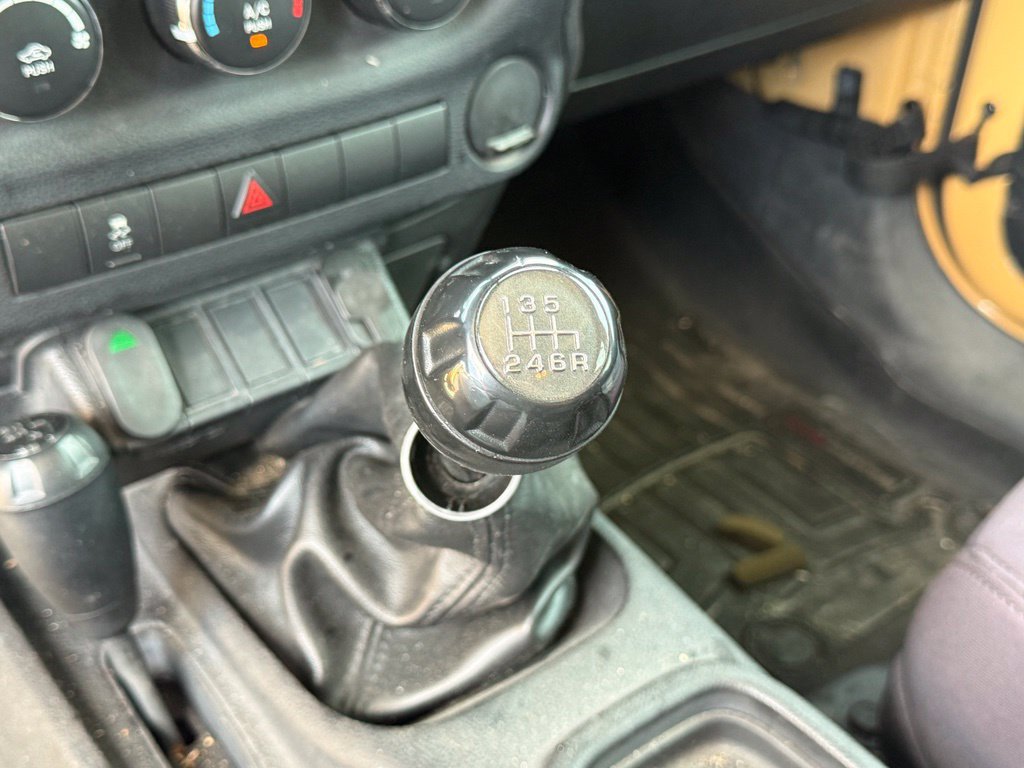 Used 2014 Jeep Wrangler Unlimited Sport w/ Max Tow Package AWD/4WD image 19