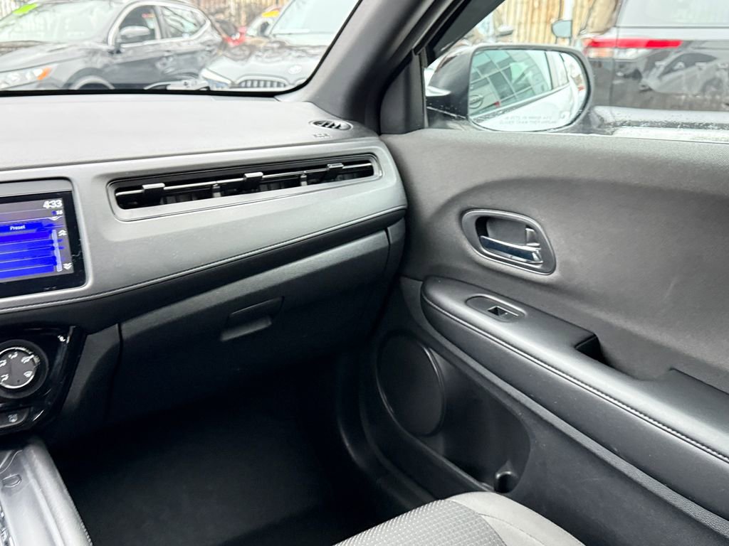 Used 2022 Honda HR-V Sport image 15