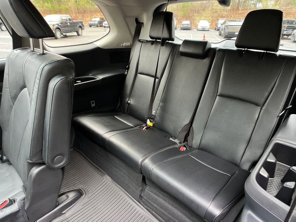 Used 2025 Toyota Grand Highlander AWD image 23