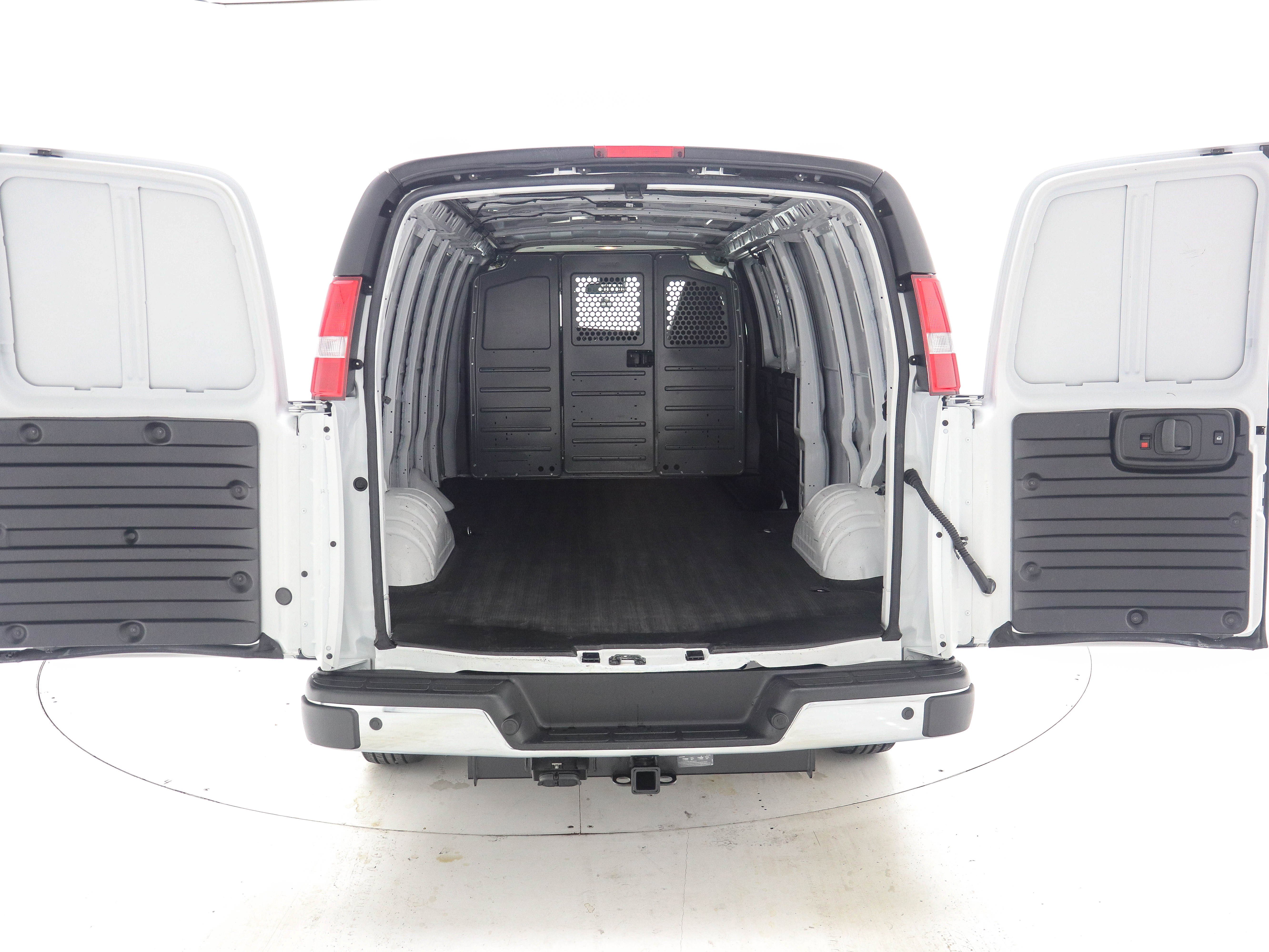 Used 2021 GMC Savana 2500 Extended w/ Driver Convenience Package image 11