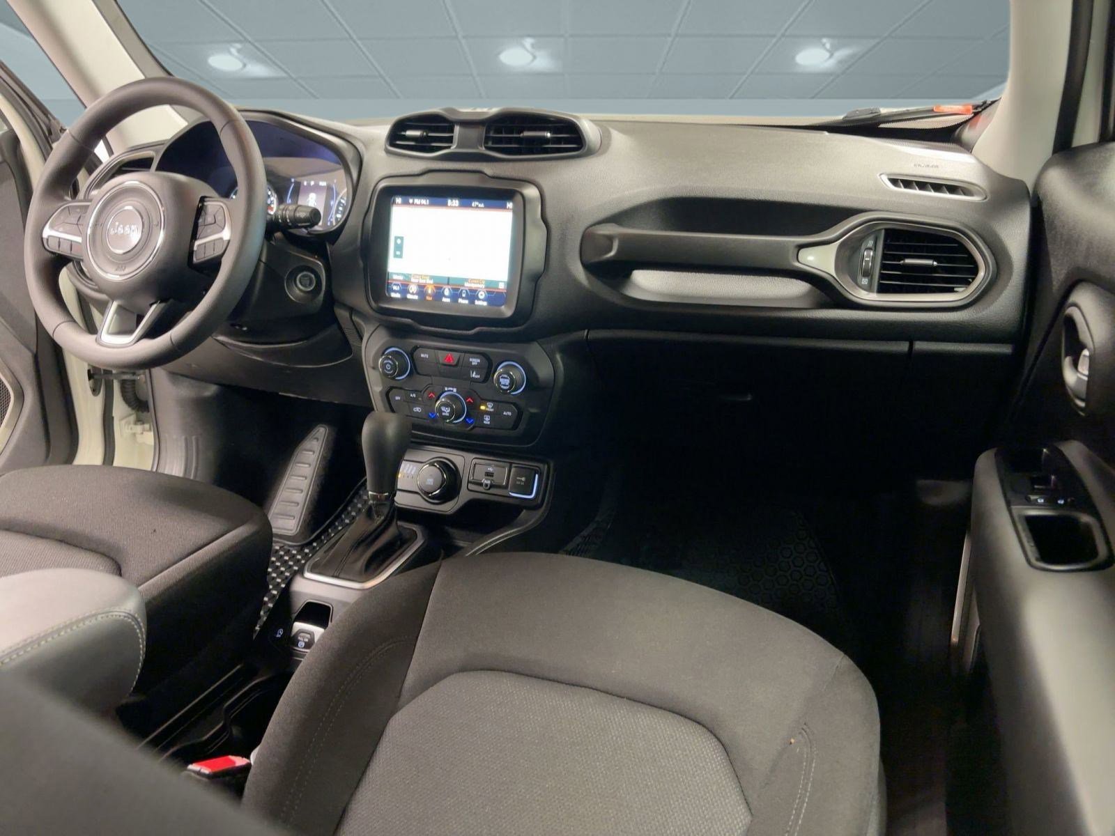 Used 2023 Jeep Renegade Latitude image 29