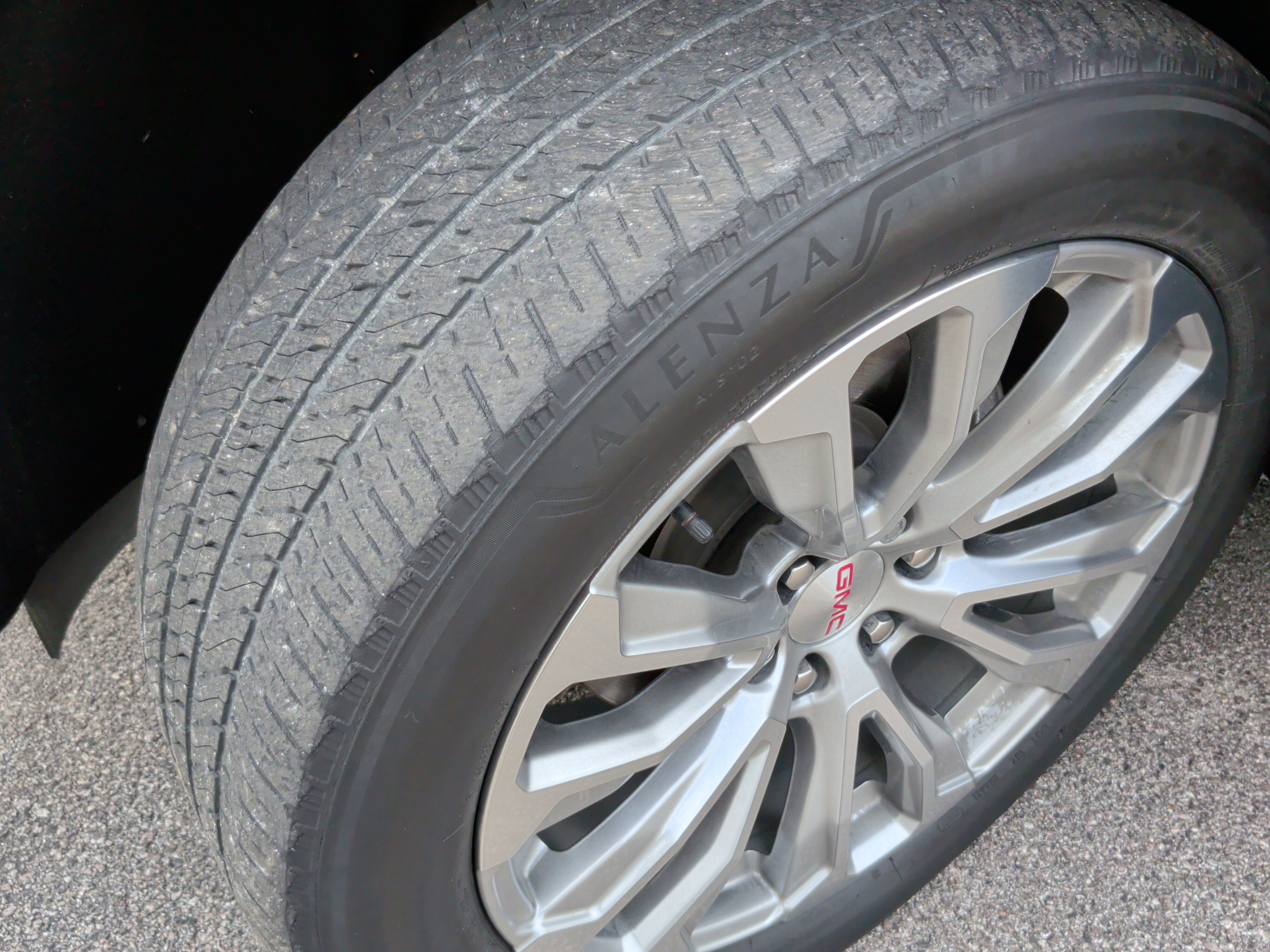 Used 2021 GMC Yukon Denali w/ Denali Premium Package image 15