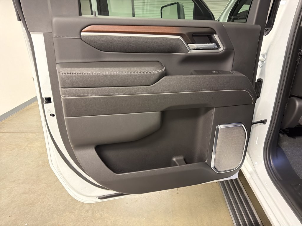 New 2026 GMC Sierra 3500 Denali w/ Denali Reserve Package AWD/4WD image 30