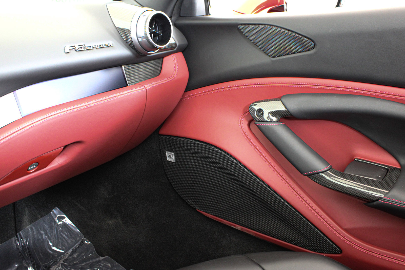 Certified 2023 Ferrari F8 Tributo RWD image 52
