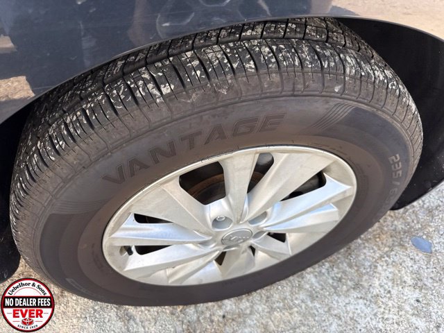 Used 2017 Kia Sedona LX FWD image 11