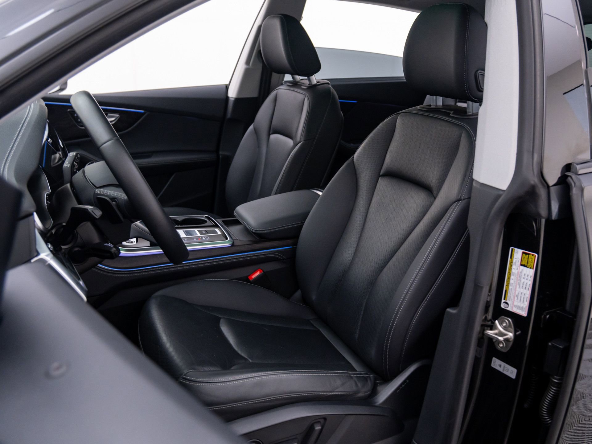 Used 2023 Audi Q8 Premium Plus image 15