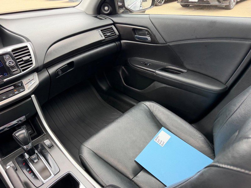 Used 2015 Honda Accord EX-L image 17