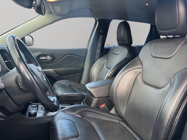 Used 2021 Jeep Cherokee Latitude Lux w/ Comfort/Convenience Group image 11