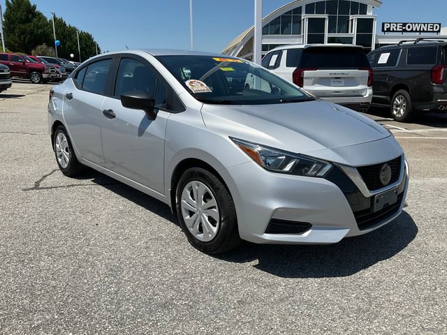 Used 2020 Nissan Versa S FWD image 3