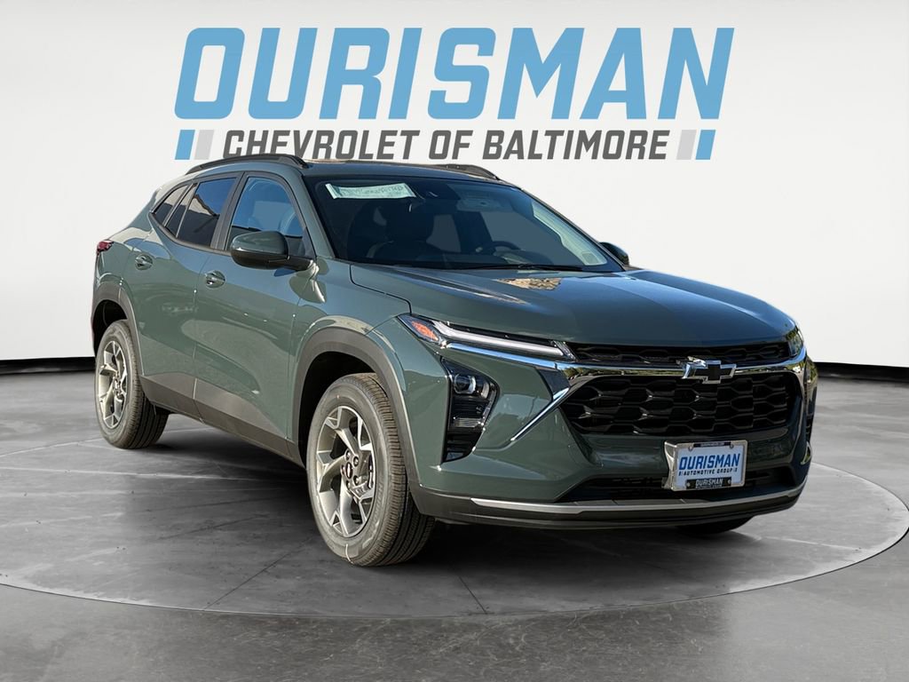 New 2026 Chevrolet Trax LT w/ Sunroof Package