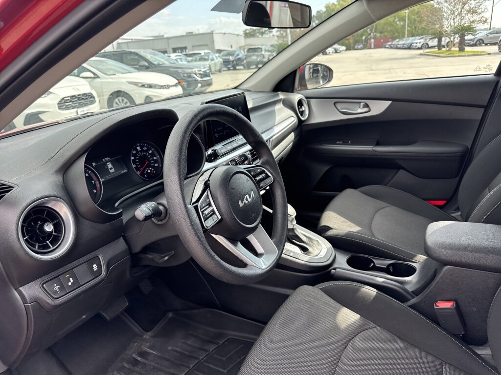 Certified 2024 Kia Forte LXS w/ LXS Technology Package image 23