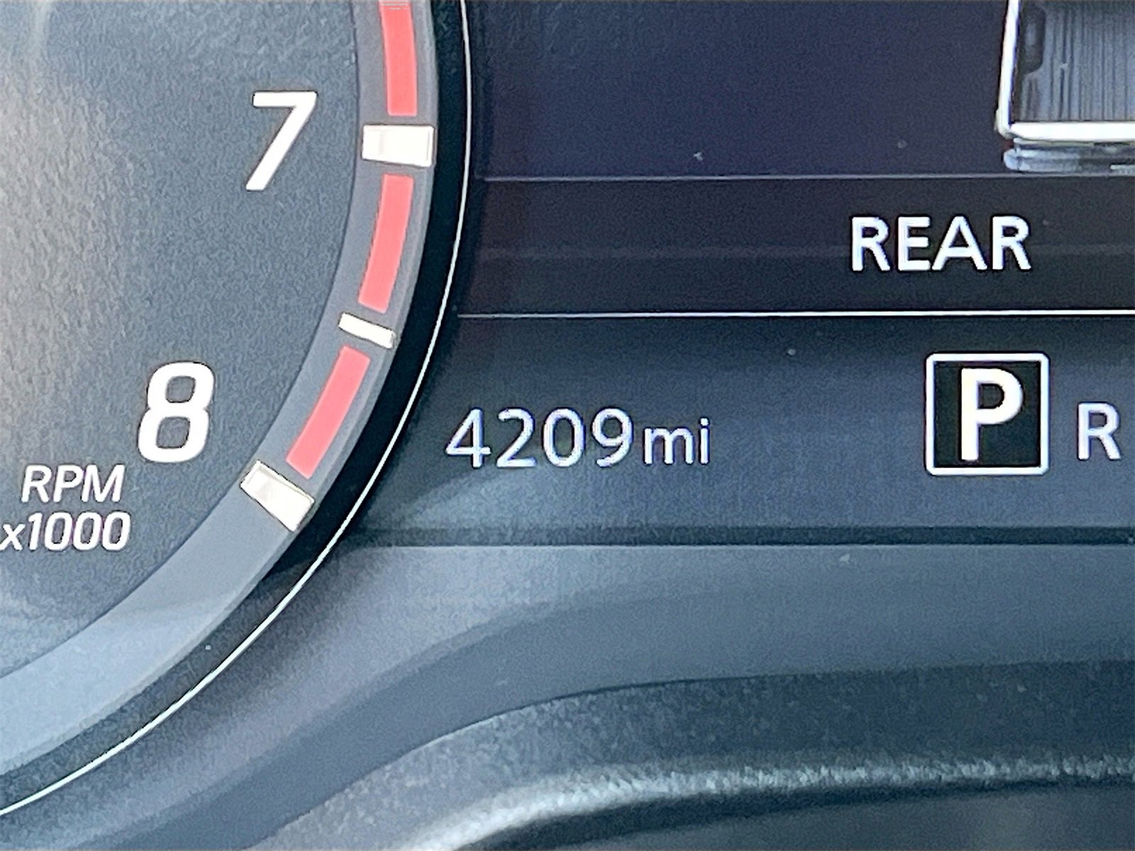 Used 2024 Nissan Titan PRO-4X w/ Pro-4x Convenience Package image 12