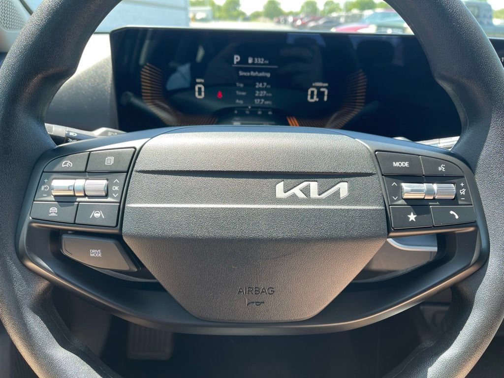 Used 2025 Kia K4 FWD image 18