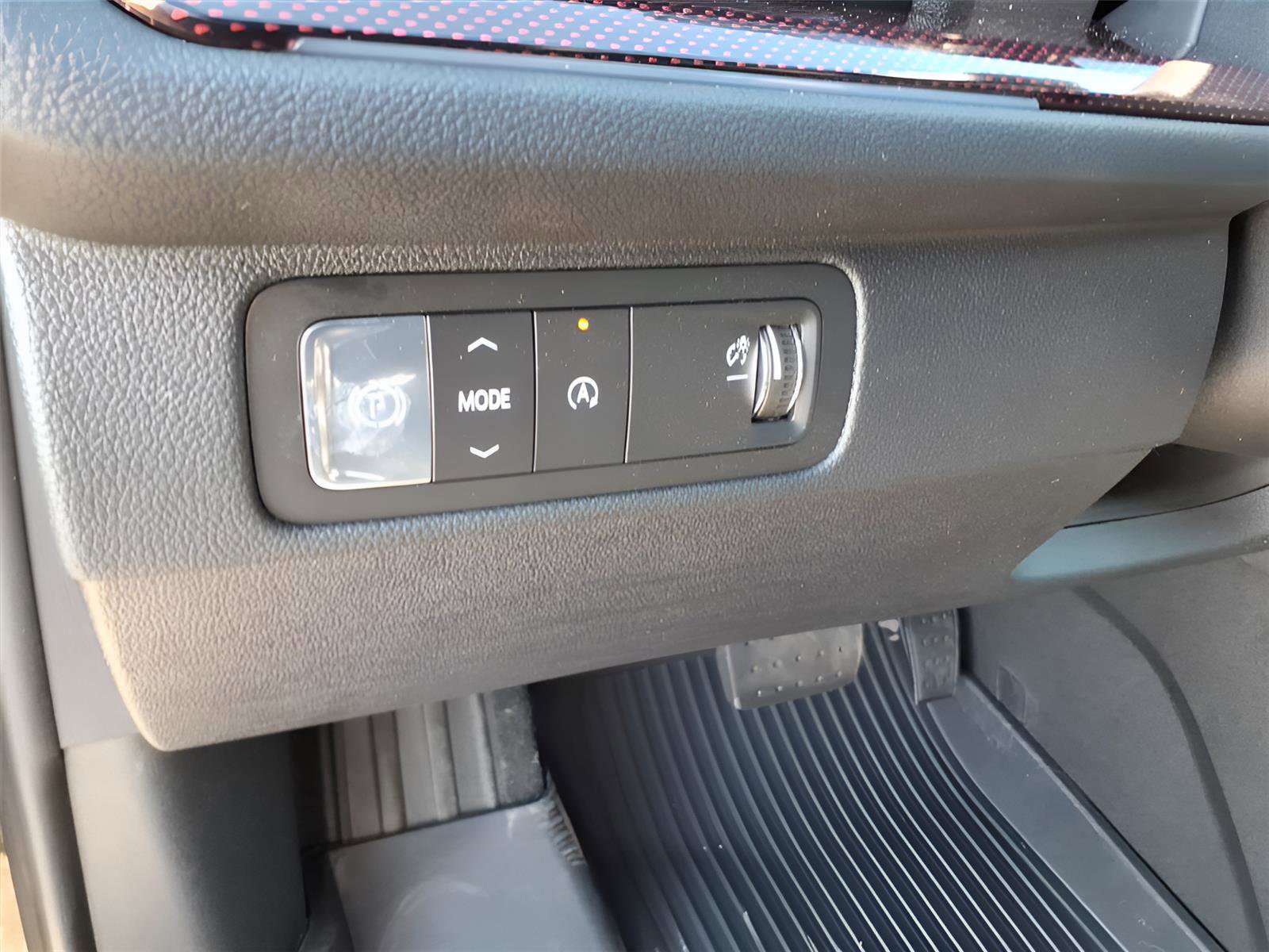 New 2026 Chevrolet Traverse RS w/ LPO, Floor Liner Package image 17