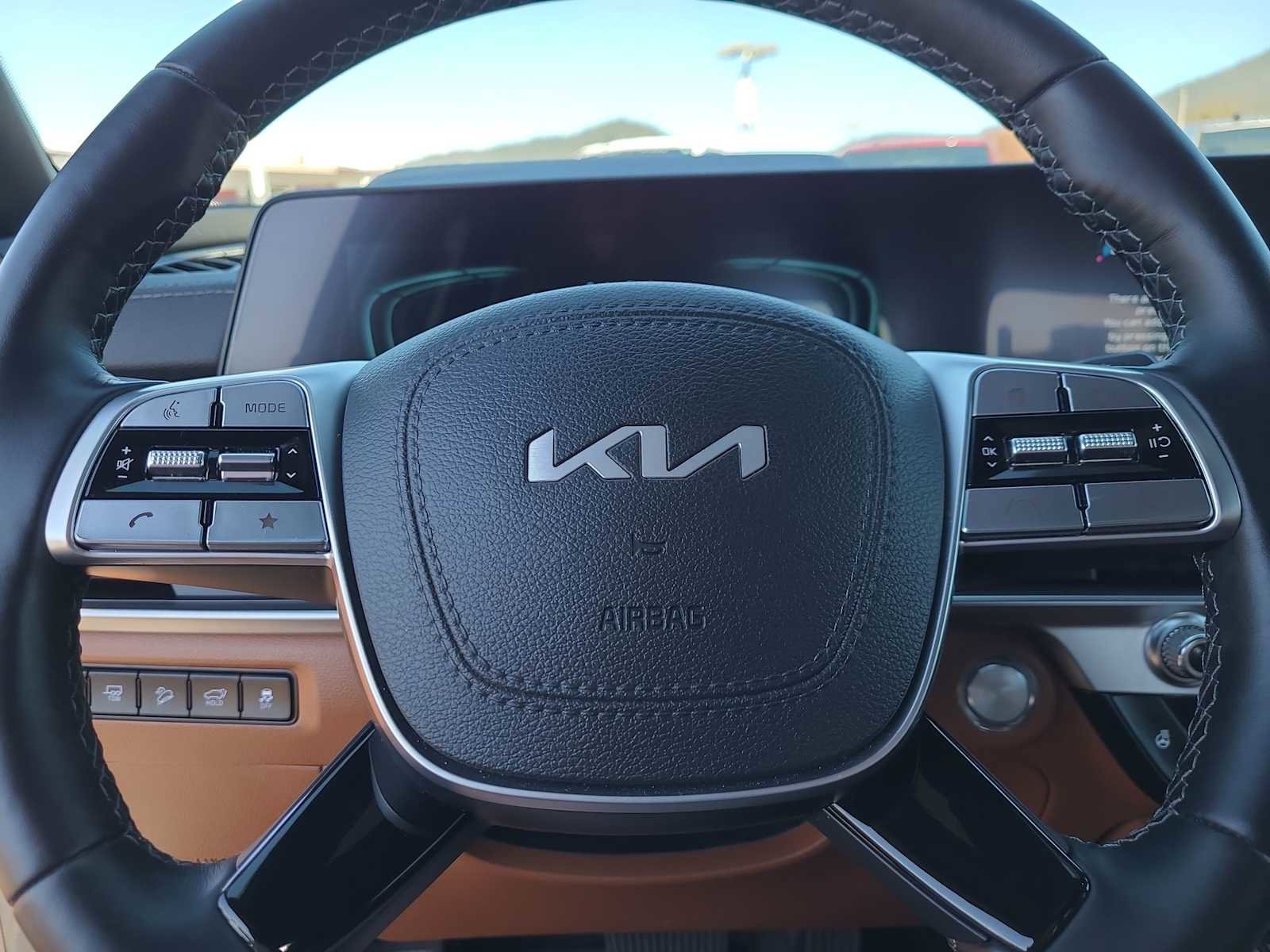 Used 2025 Kia Telluride AWD image 23