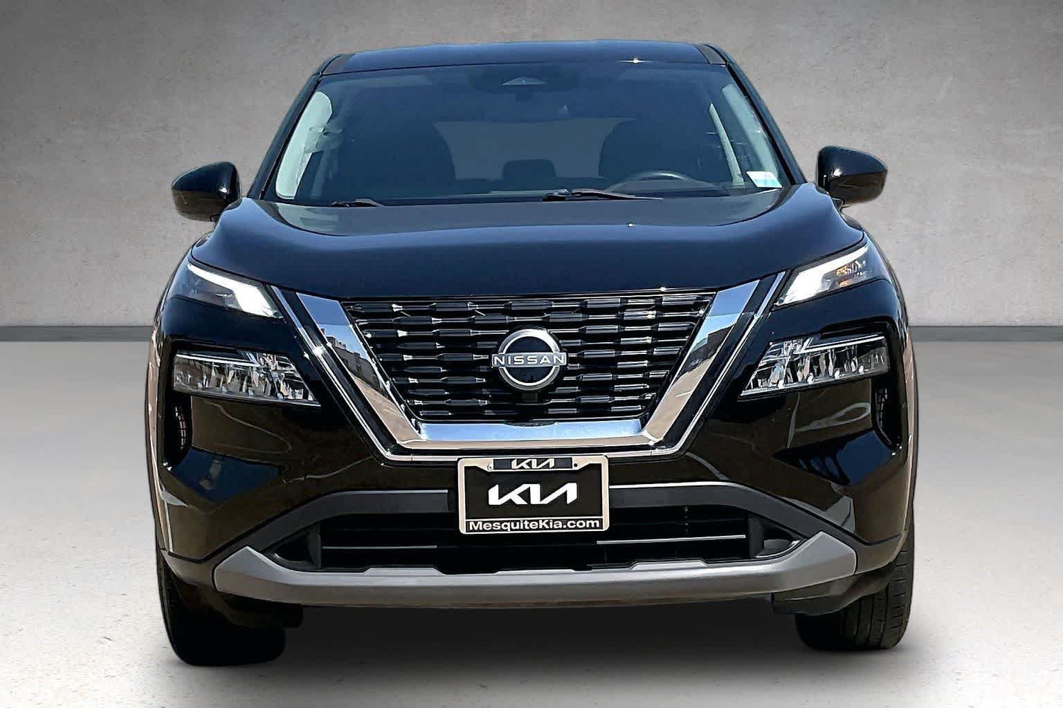 Used 2023 Nissan Rogue SV FWD image 6