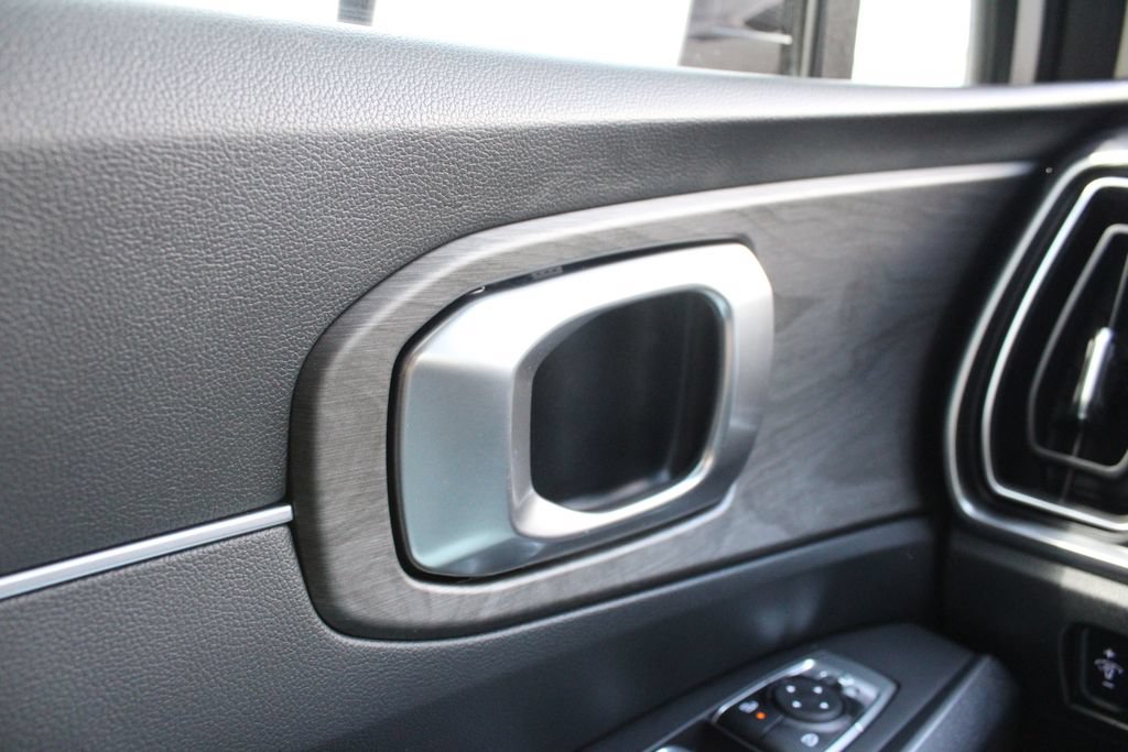 Used 2024 Kia Sorento X-Line EX AWD/4WD image 7