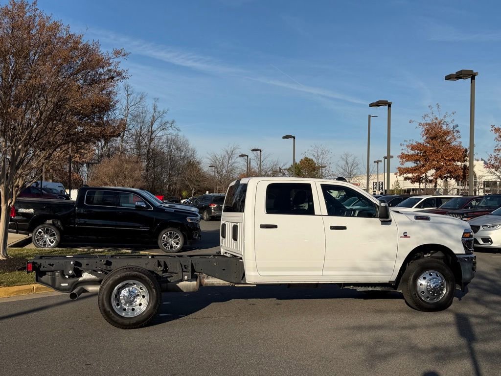 Used 2025 RAM 3500 Tradesman w/ Chrome Appearance Group image 6
