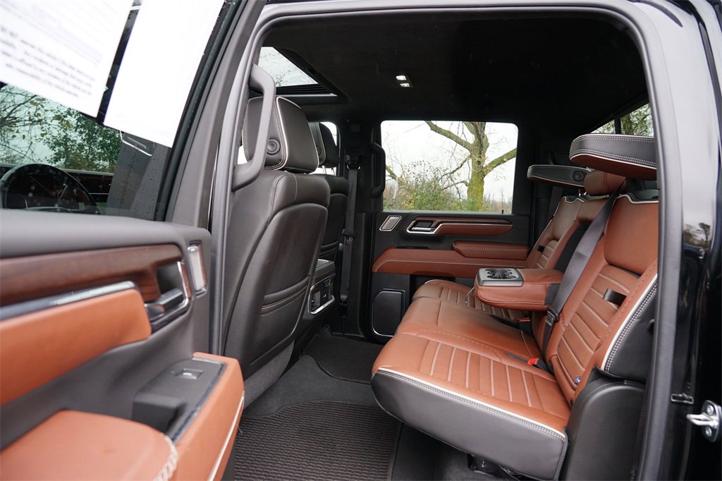 Used 2024 GMC Sierra 3500 Denali Ultimate image 20