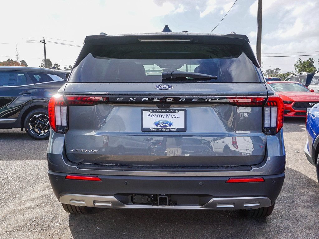 New 2026 Ford Explorer Active w/ Active Comfort Package RWD image 5