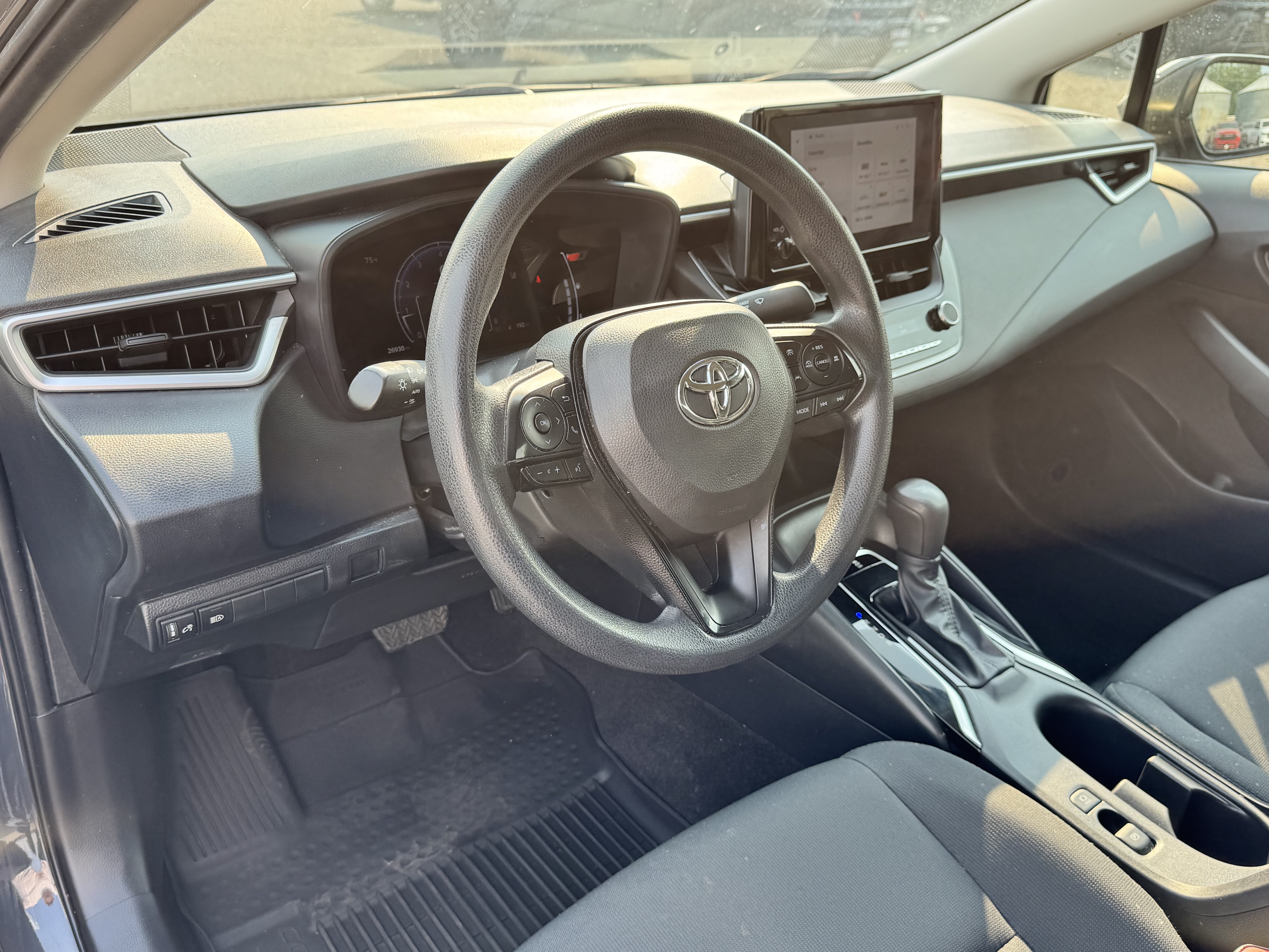 Used 2026 Toyota Corolla LE FWD image 9