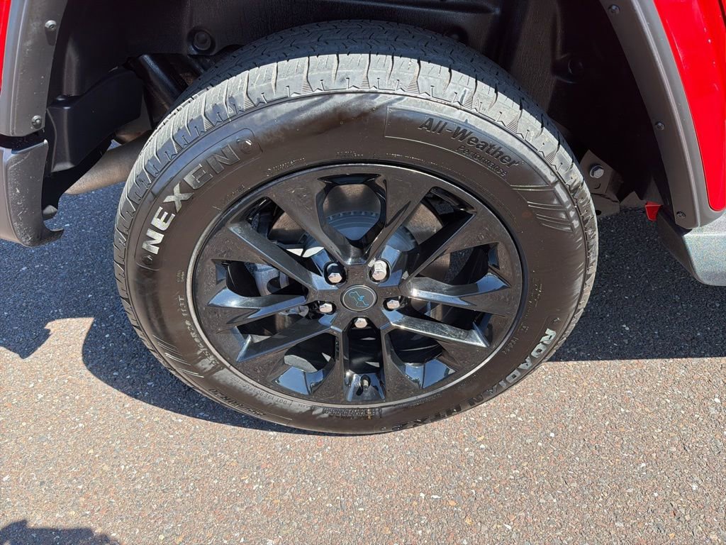 Certified 2025 Jeep Wrangler Unlimited Sahara AWD/4WD image 17