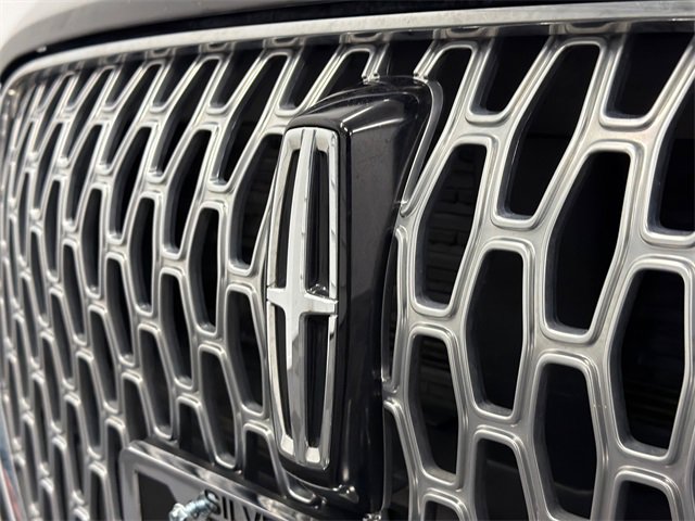 Used 2025 Lincoln Corsair AWD image 14