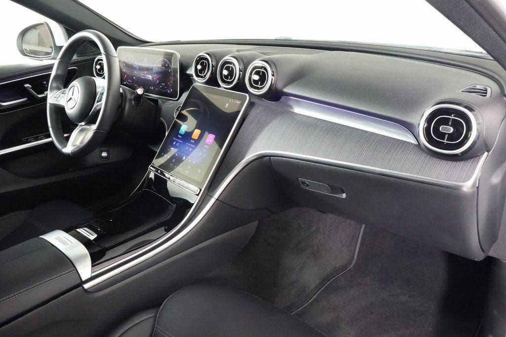 Used 2025 Mercedes-Benz C 300 Sedan image 9