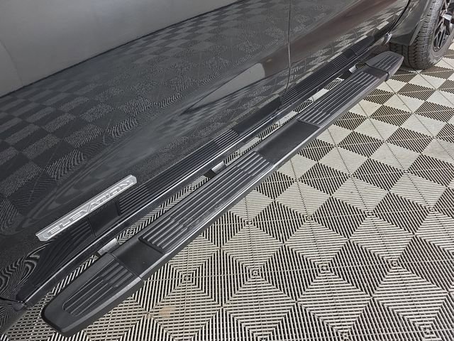Used 2022 GMC Sierra 1500 Elevation image 9