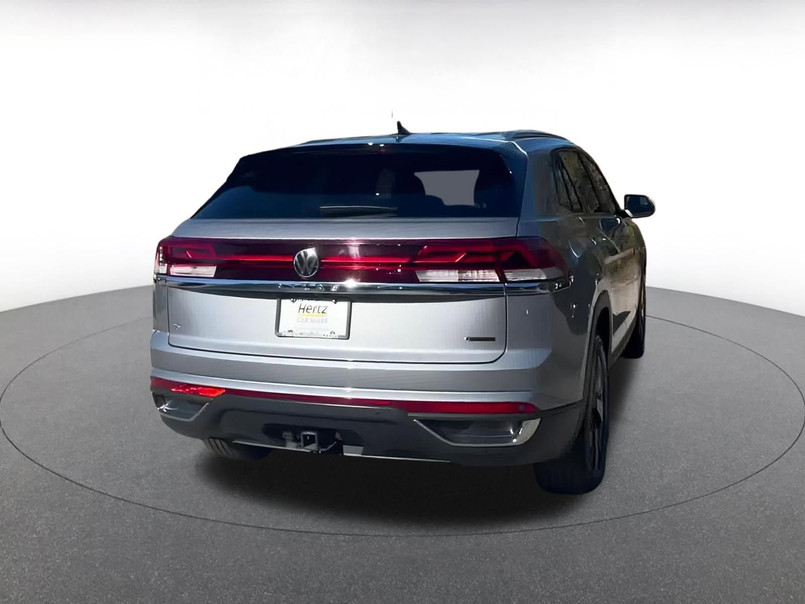 Used 2025 Volkswagen Atlas Cross Sport SE image 14